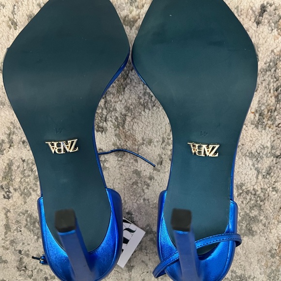 ZARA BLUE COLLECTION HELLS SANDALS - Picture 2 of 9